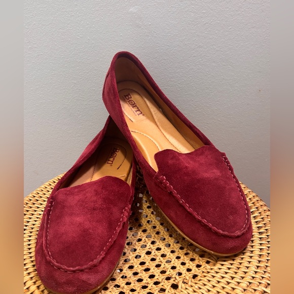 Born Shoes - Born Burgundy Suede Loafers •Slip-on•8.5•preppy•casual•quiet luxury•scandi style